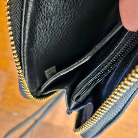 Tory Burch black leather wristlet - Picture 9 of 9